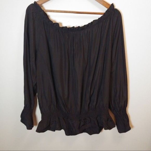 New! Black Off Shoulder Blouse - Picture 4 of 9